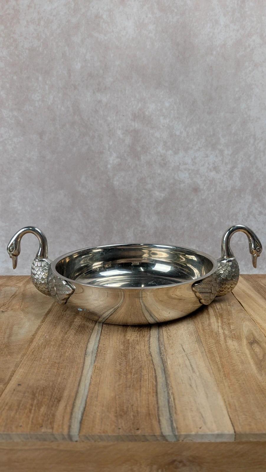 Coupe métal argenté avec anses cygnes