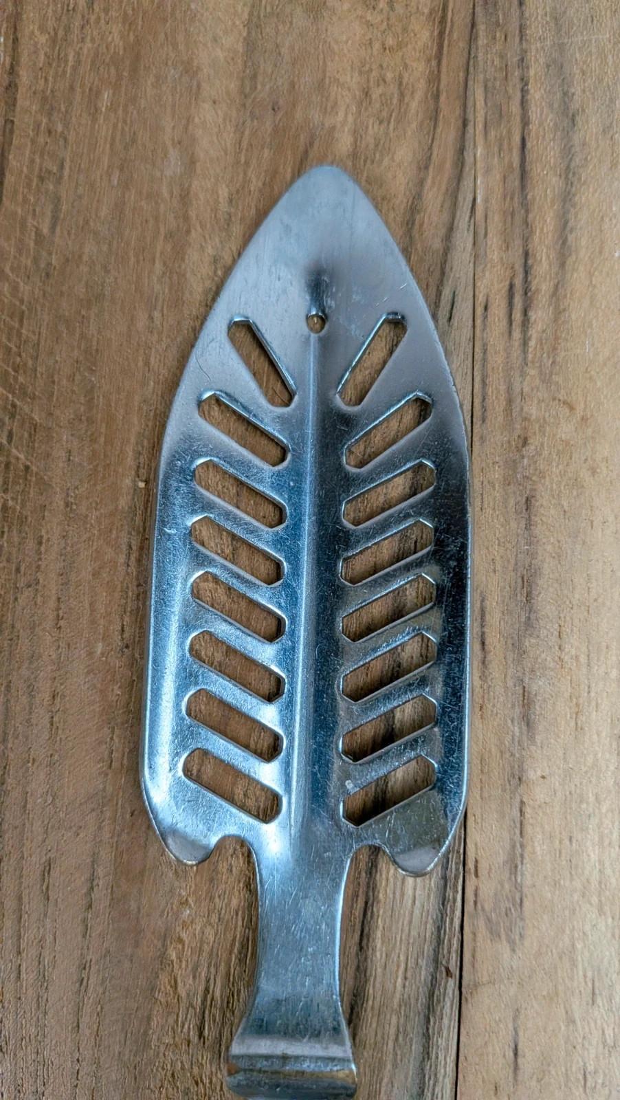 Cuillère à absinthe ancienne en métal argenté –