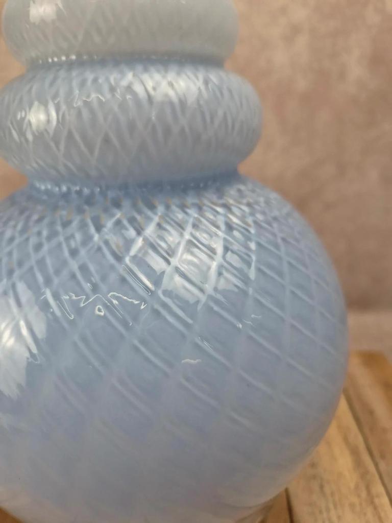 Abat-jour vintage verre opalin bleu clair – verre laiteux texturé