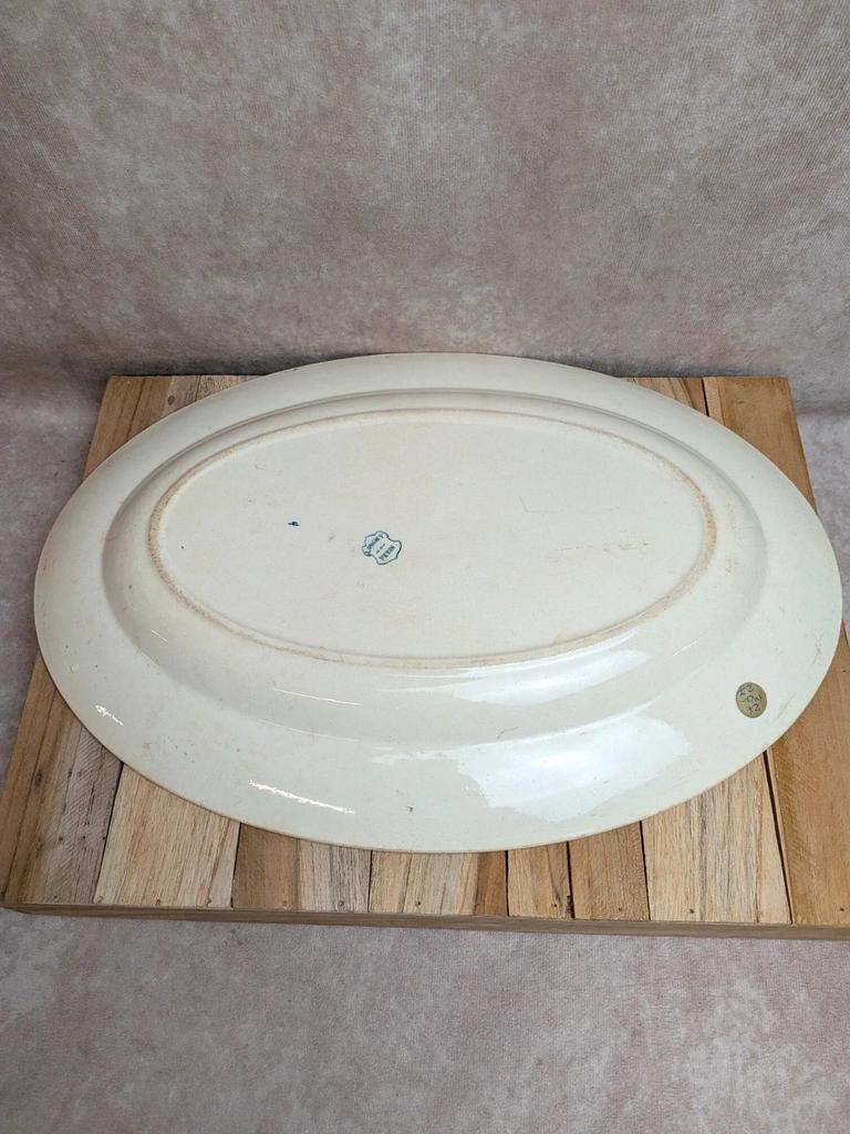 Plat ovale ancien en terre de fer Longwy modèle Pékin