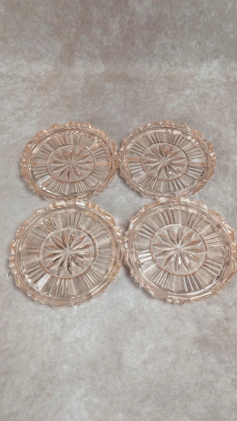 Lot de 4 dessous de bouteille en verre pressé rosé vintage