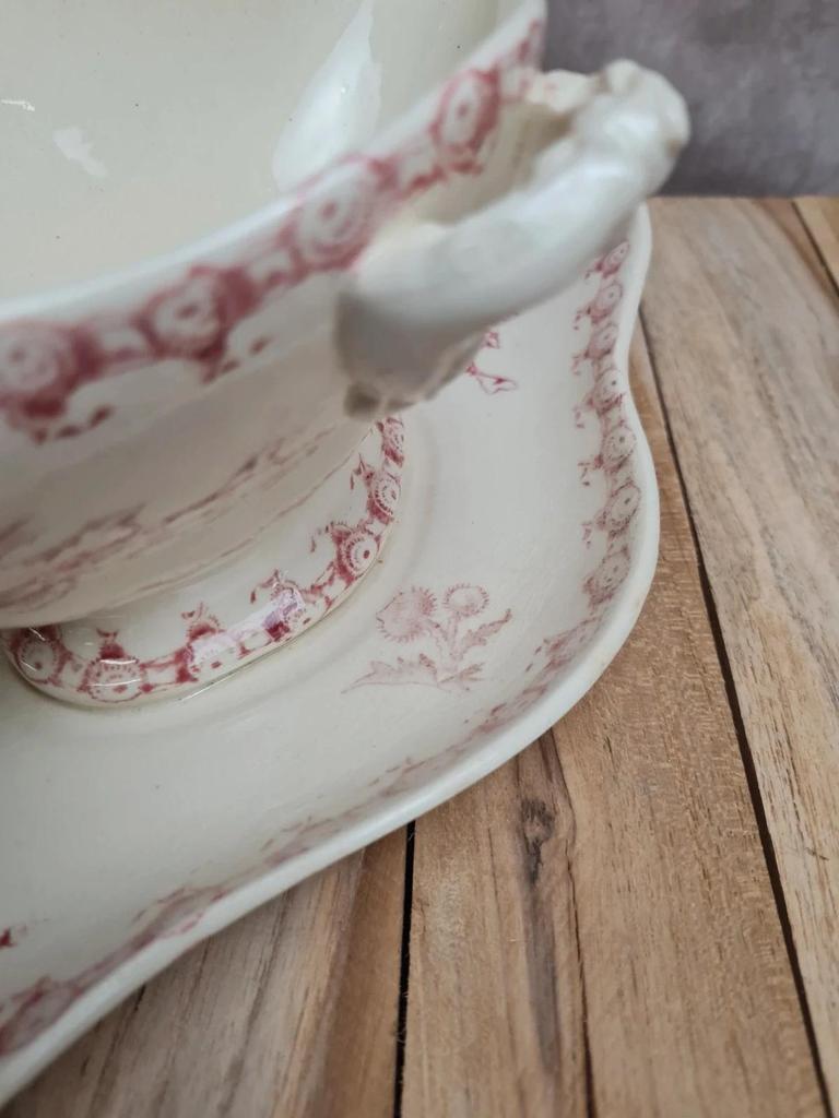 Grande saucière ancienne Terre de fer Gien modèle Chardon rouge
