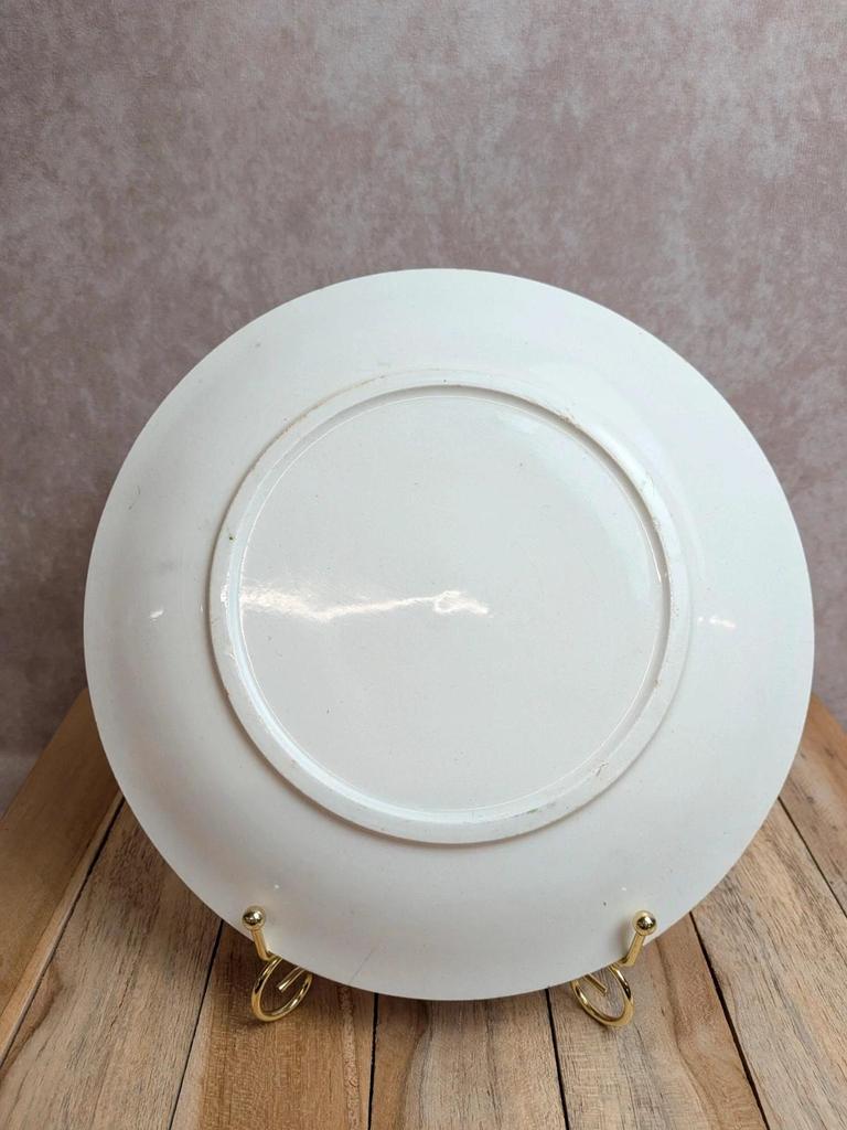 Assiette ancienne en céramique à décor floral polychrome – Vintage