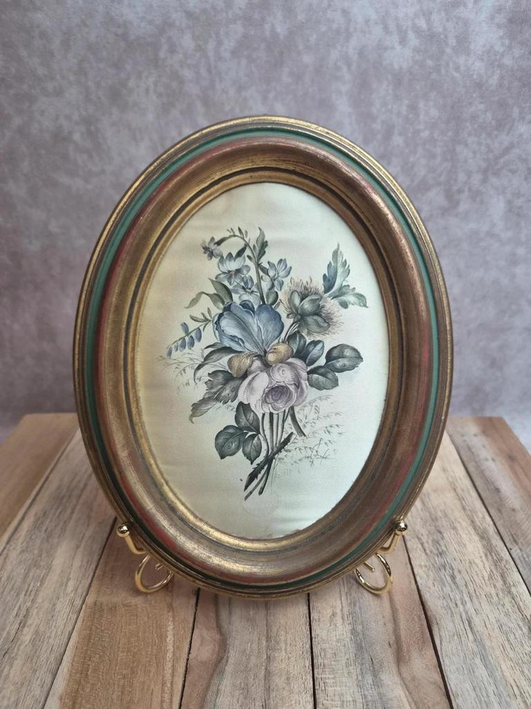 Cadre ovale vintage doré – Impression florale sur tissu – Style romantique shabby chic