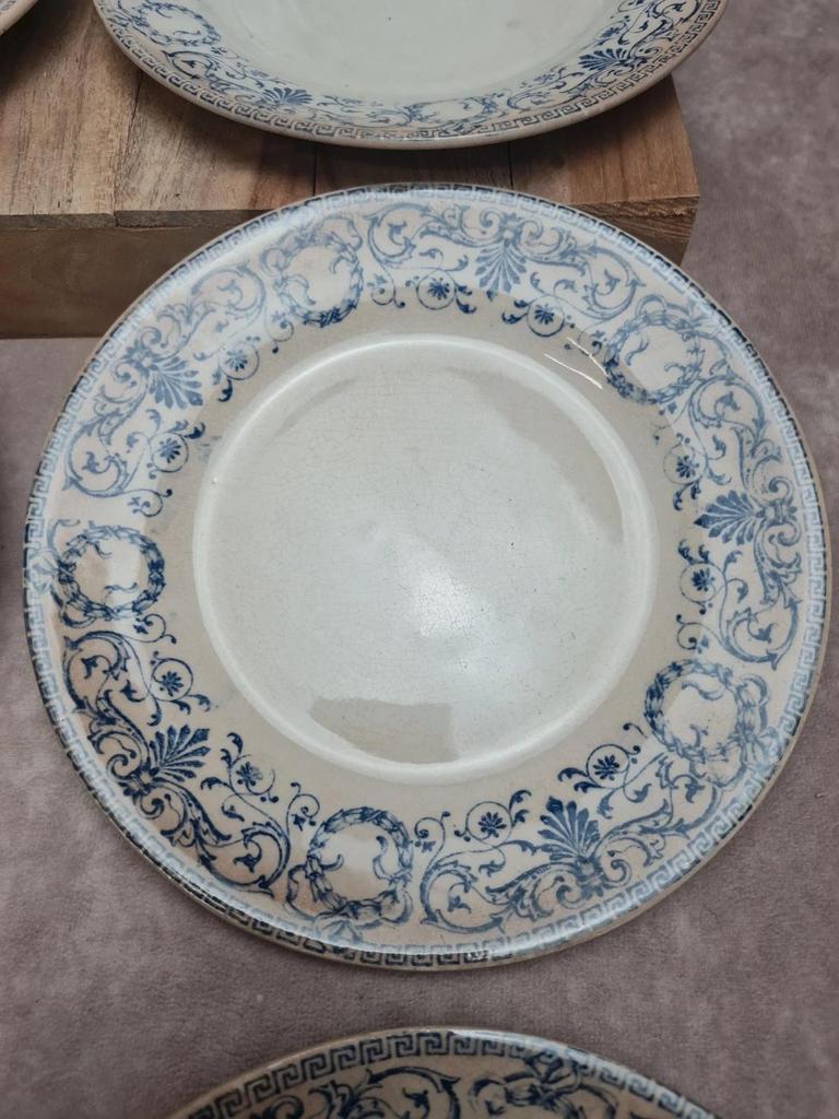 Lot de 9 assiettes dessert anciennes Creil Montereau Marie Louise Terre de Fer bleu