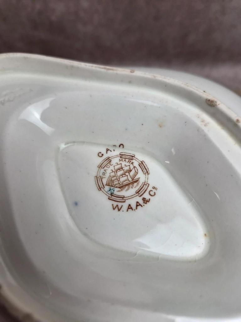 Saucière ancienne anglaise W.a. Adderley & Co – Staffordshire – fin Xixe