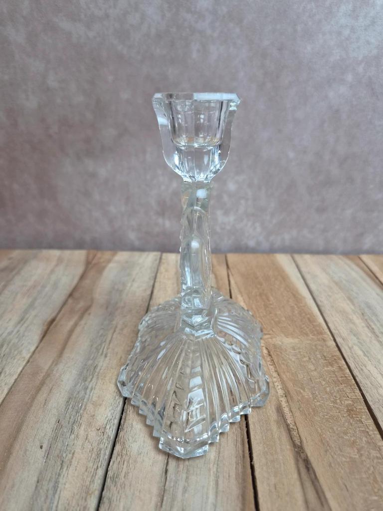 Bougeoir ancien en verre moulé pressé – décor Art déco