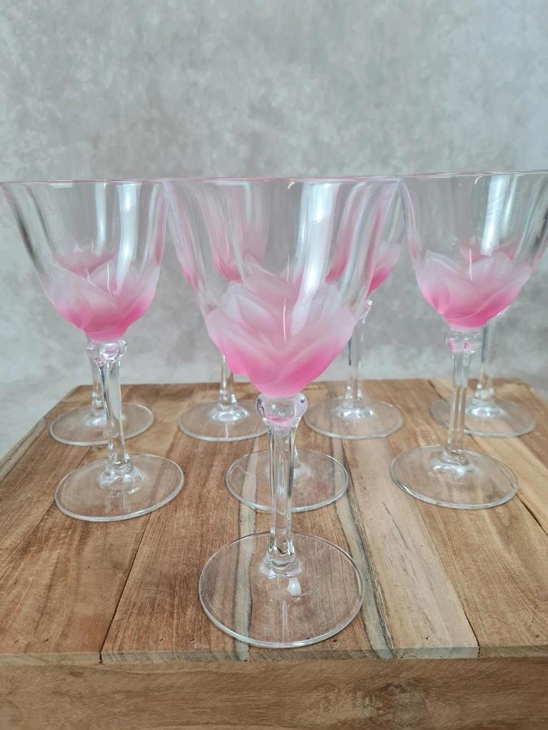 Lot de 8 verres à vin Crystal d’arques – dégradé rose vintage 🌸