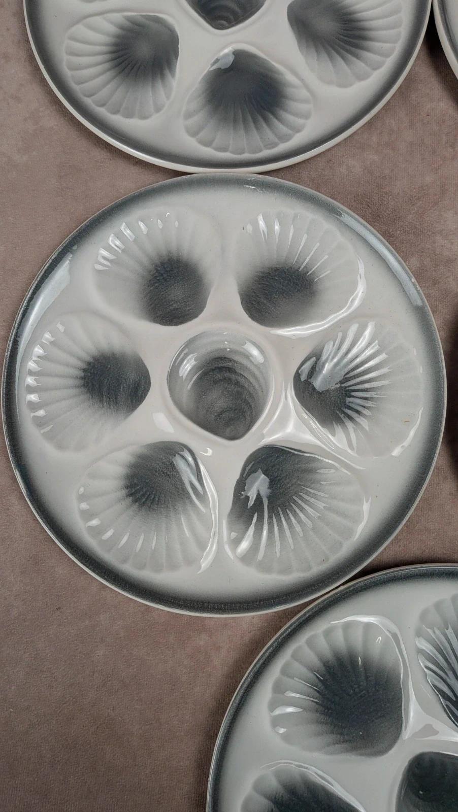 Lot de 5 assiettes à coquillages – moules en relief – faïence vintage