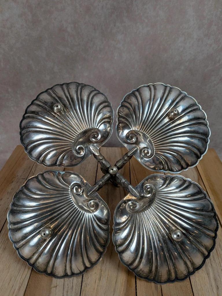 Ancien centre de table serviteur coquillages en alpaca – décor dragons rocaille