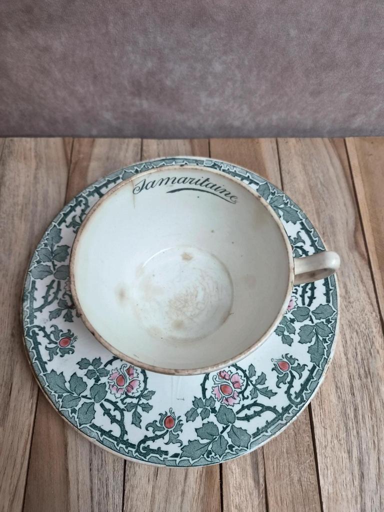 Tasse à chocolat Longwy La Samaritaine modèle Rose ancienne