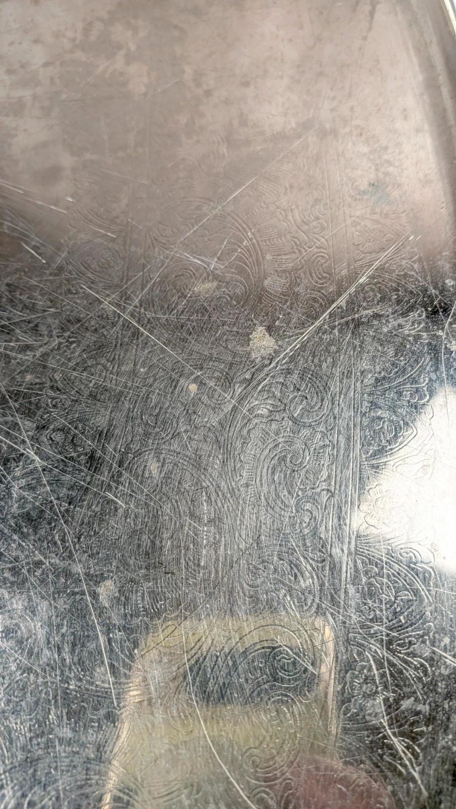 Grand plateau vintage métal chromé gravé