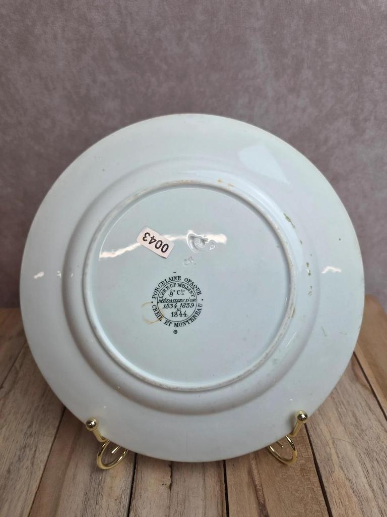 Assiette parlante polychrome Creil et Montereau – Lebeuf Milliet & Cie – Xixe