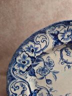 Plat rond Terre de Fer Creil et Montereau Flora – bleu ancien – 29 cm