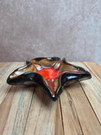 Coupelle étoile de mer vintage en céramique Vallauris style lava rouge et noir