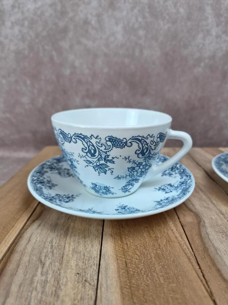 Lot de 2 tasses + 2 sous-tasses Rivanel – décor bleu floral – vintage