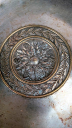 Coupe ancienne en métal argenté poinçonné – décor floral & anses travaillées