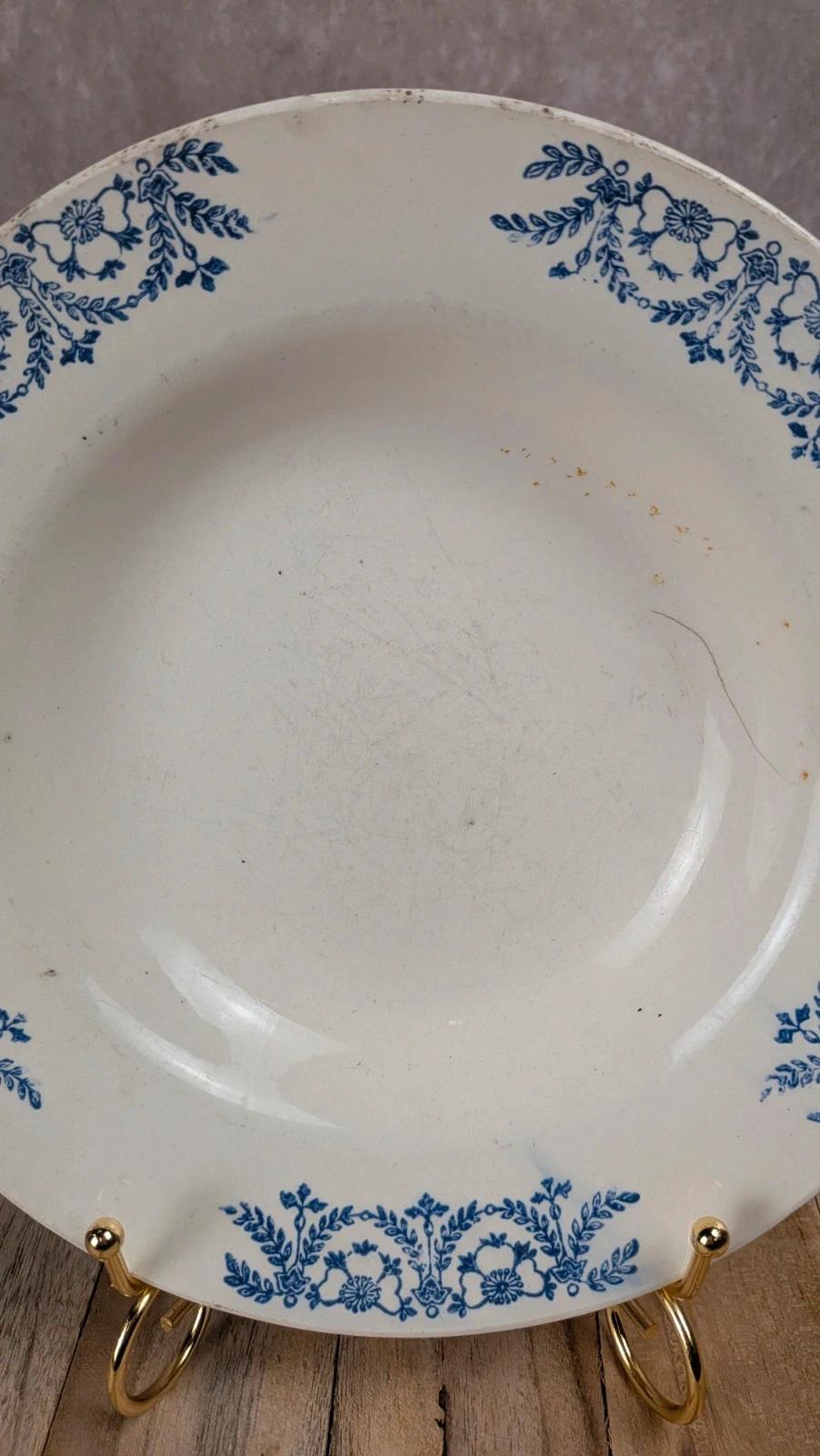 Assiette creuse ancienne en terre de fer Digoin Sarreguemines modèle Jacques – décor bleu