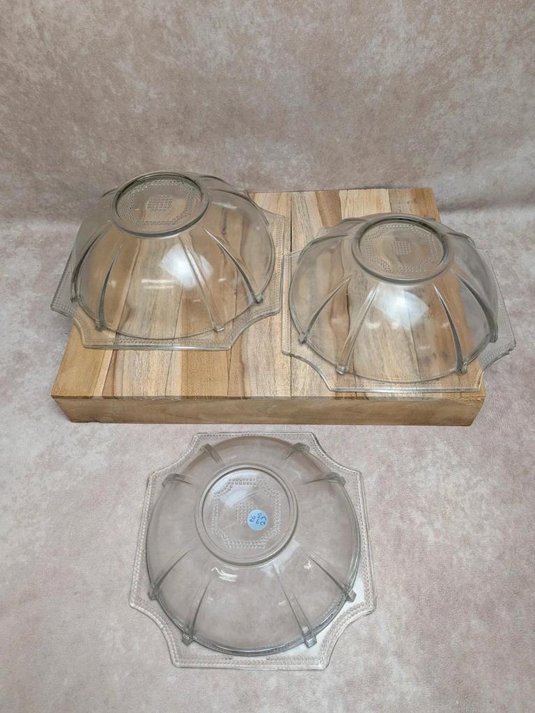Lot de 3 saladiers Art Déco en verre moulé – décor perlé