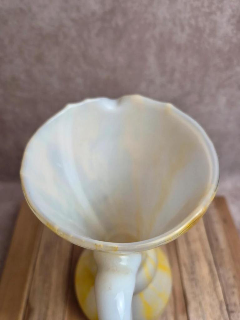 Grand pichet aiguière en verre soufflé italien jaune et blanc – années 60/70