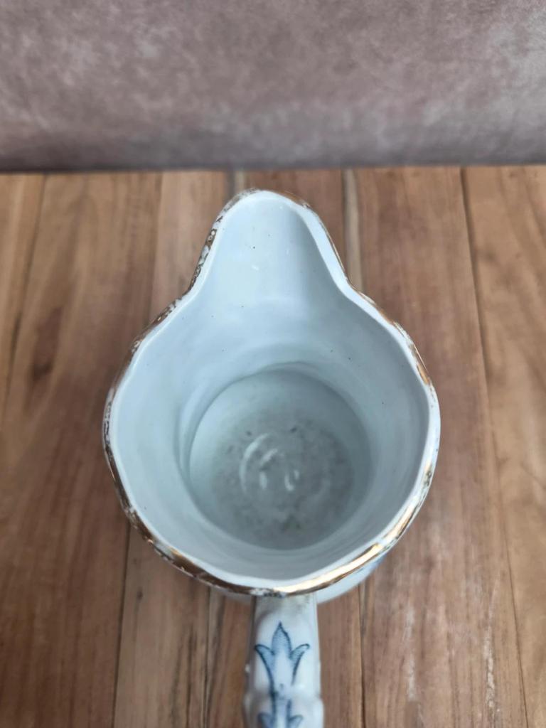 Pot à lait ancien Saint-amand et Hamage Régence terre de fer bleu