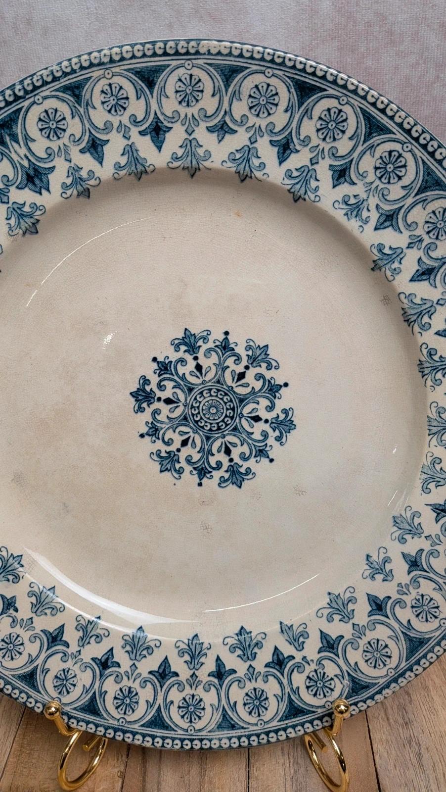 Plat ancien en terre de fer Badonviller modèle turc