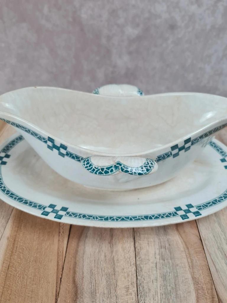 Saucière ancienne Creil & Montereau – Service Nancy