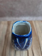 Petit vase ancien en faïence bleu et blanc peint main – décor oriental