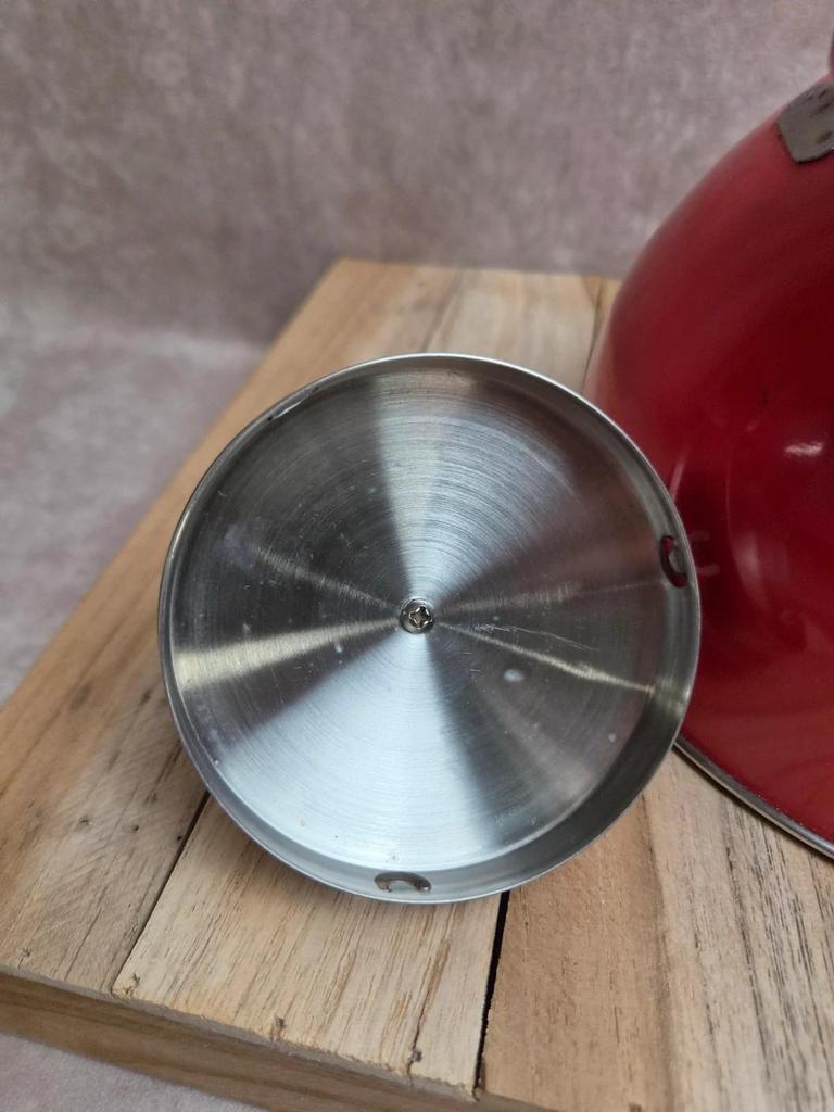 Bouilloire vintage rouge en acier inoxydable – 2,5 L