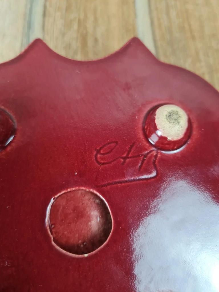 Dessous de bouteille en céramique rouge signé Cab Bordeaux 🍷