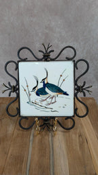 Dessous de plat Gien – modèle oiseaux – carreau signé Bb – fer forgé