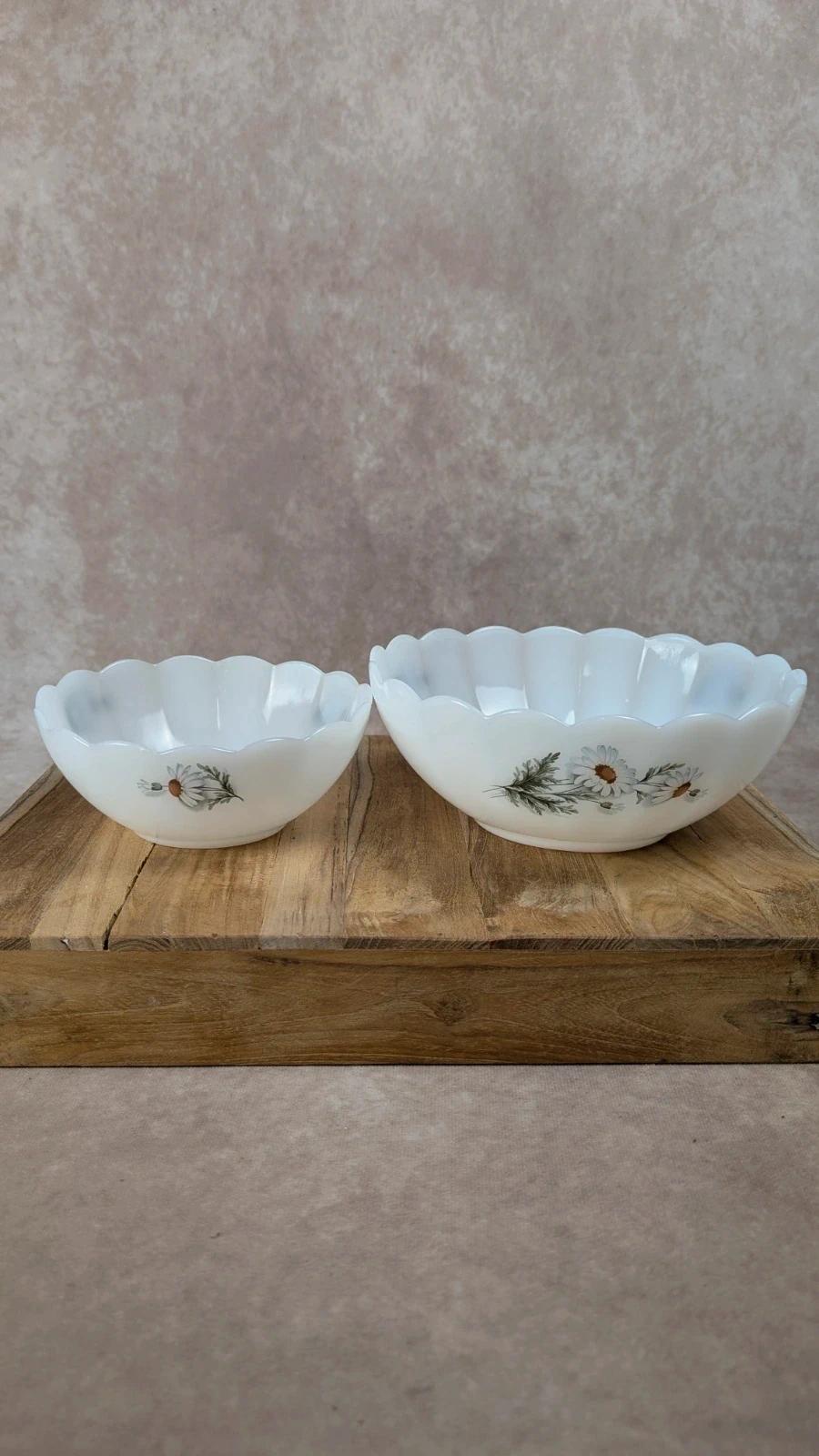 Duo de saladiers Arcopal – Motif Marguerite