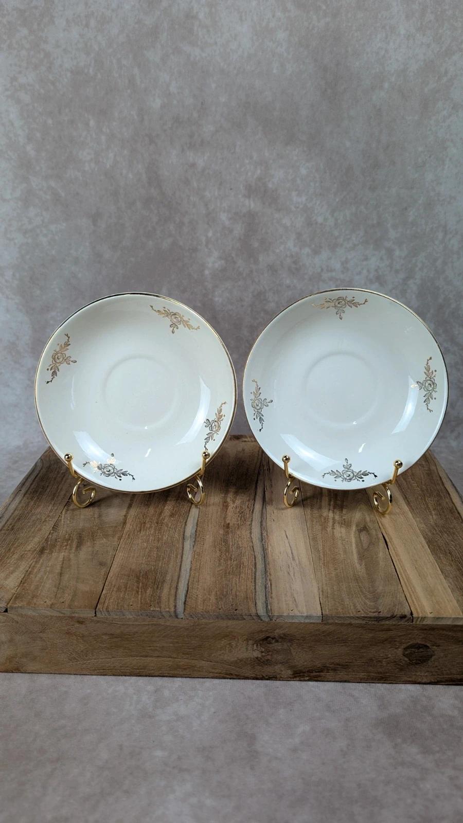 Duo de sous - tasses anciennes Sarreguemines & Digoin – décor doré