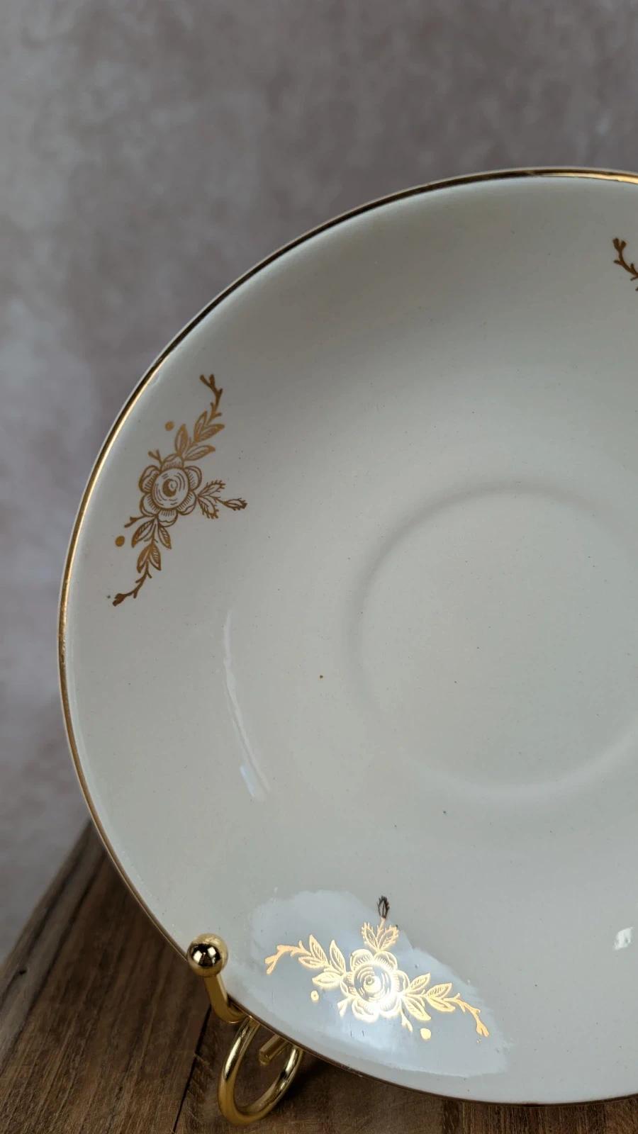 Duo de sous - tasses anciennes Sarreguemines & Digoin – décor doré