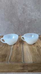 Duo de tasses et soucoupes vintage Arcopal – motif roses beige