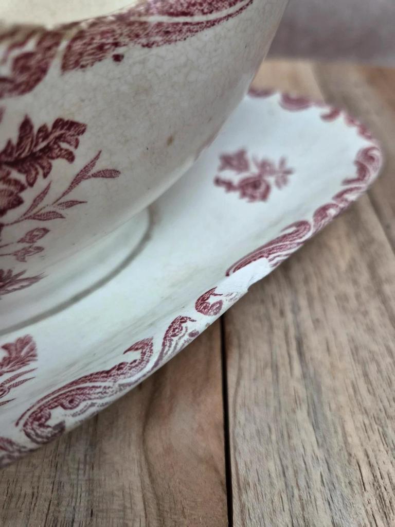 Saucière ancienne Clairefontaine modèle Paveau – Terre de fer rouge – Patine ancienne