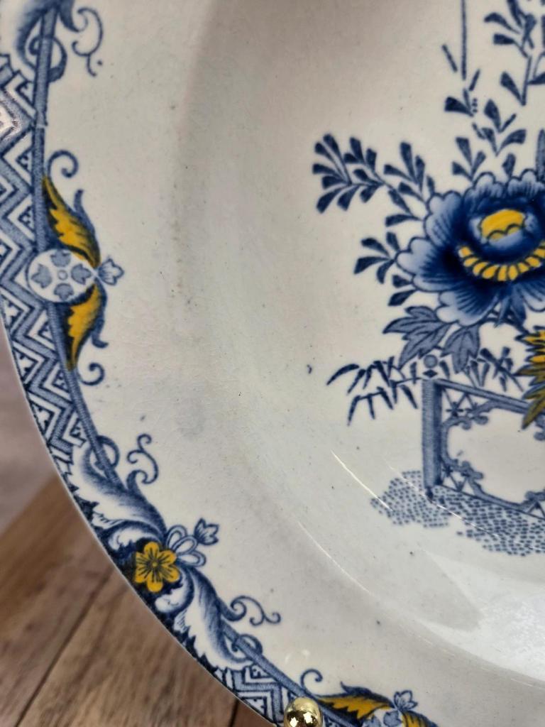 Assiette creuse Terre de Fer Creil Montereau Kyoto, polychrome
