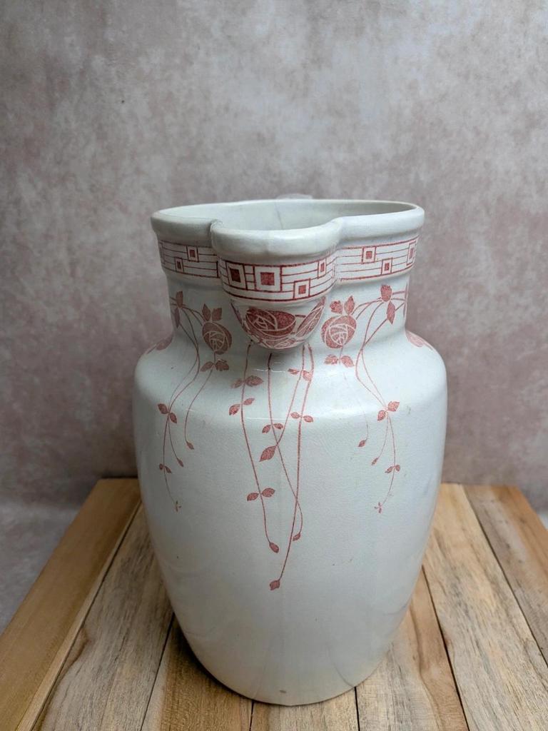 Ancien broc en terre de fer Creil et Montereau modèle Rosen
