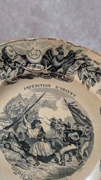Assiette ancienne Gien – Médaille Exposition 1844 – Décor historique Grèce