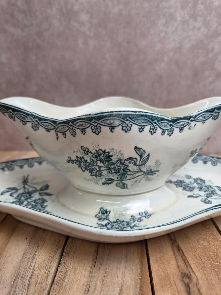 Saucière terre de fer Saint-amandinoise modèle Margot – décor bleu ancien