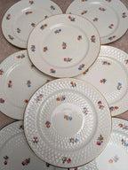 Lot de 10 petites assiettes en porcelaine fleurie et dorée vintage