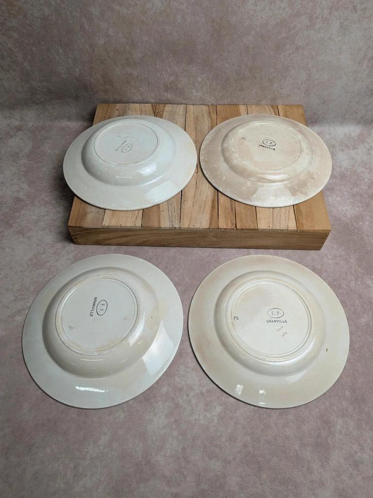 Lot de 4 assiettes Terre de fer Fp Granville – Décor bleu Art déco