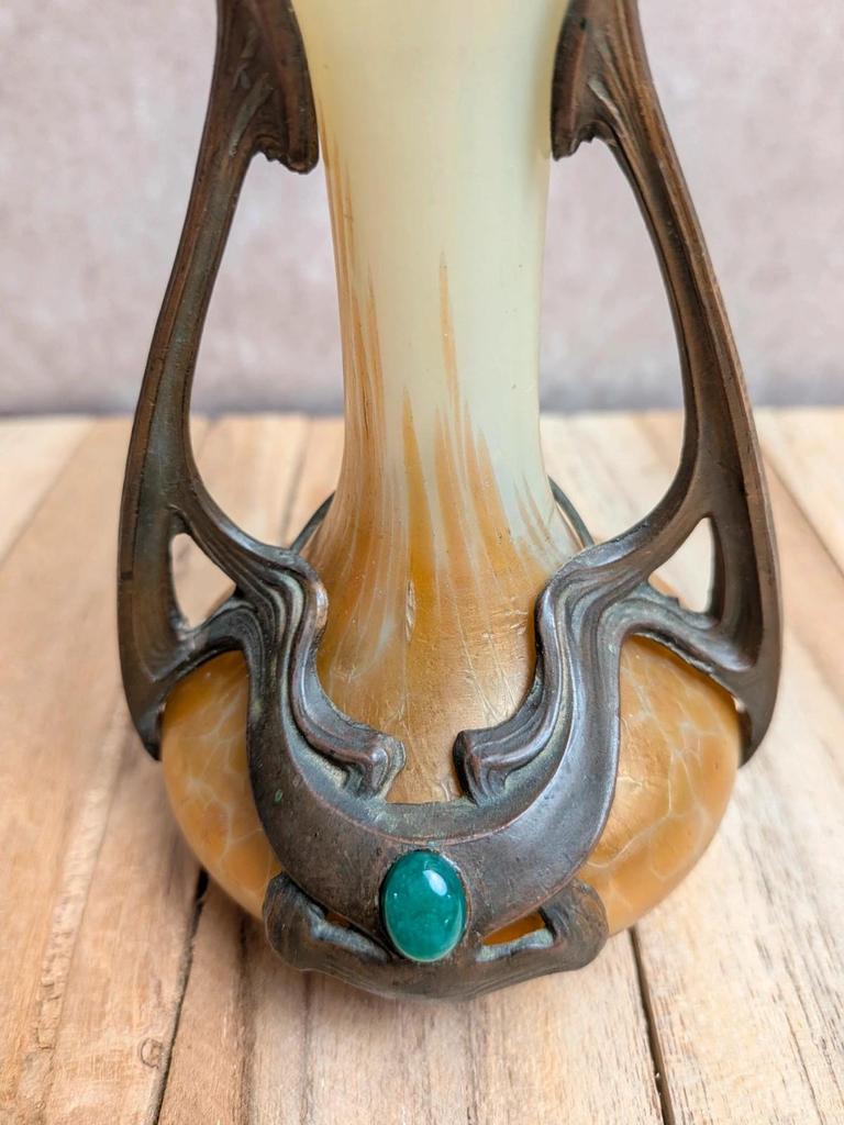 Vase Art nouveau 1900 – Ferdinand von Poschinger attribué – Verre à l'uranium irisé