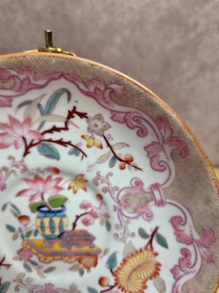 Sous-tasse ancienne Hb English Porcelain – décor floral romantique – porcelaine anglaise