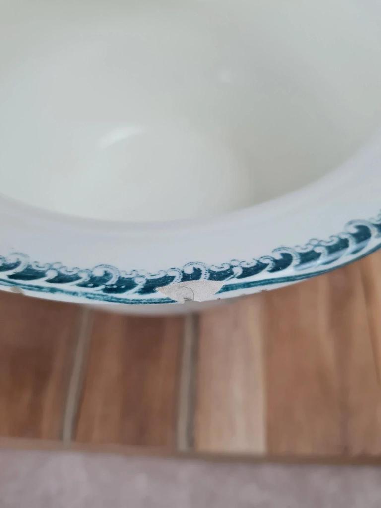 Pot ancien en terre de fer – Boulenger Choisy-le-roi – décor floral bleu « Nantais »
