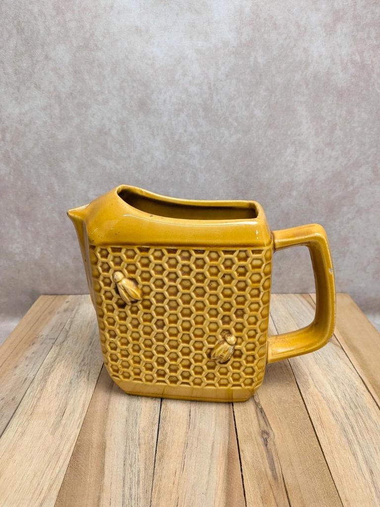 Pichet vintage Saint-clément France abeilles décor ruche céramique jaune