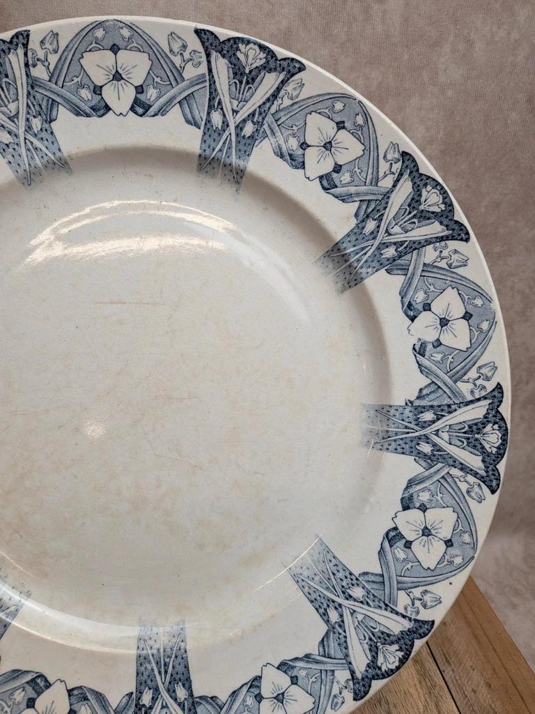 Plat ancien Terre de Fer Kg Lunéville modèle Sarah
