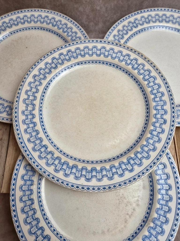 Lot de 4 assiettes plates anciennes anglaises B.p.w.&m. Milan – Terre de fer