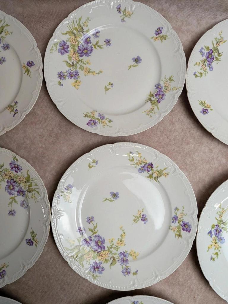 lot de 12 assiettes à dessert en porcelaine de Limoges Gda France – décor floral