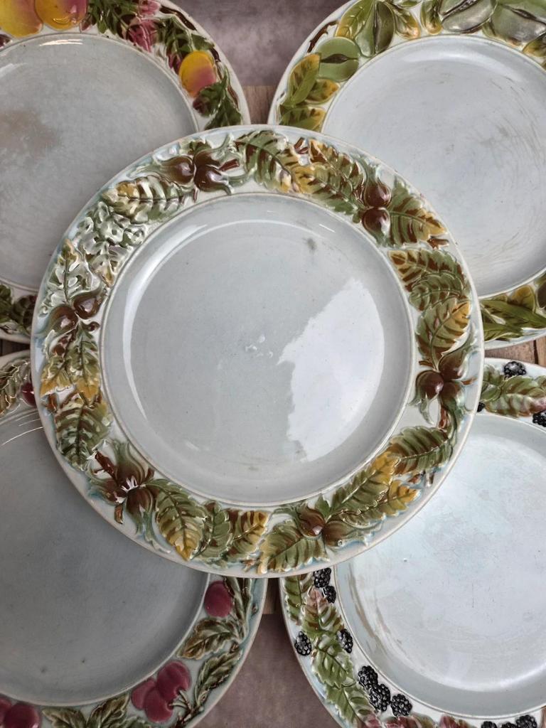 Lot de 6 assiettes à dessert en barbotine Saint-amand-les-eaux – Décors fruits